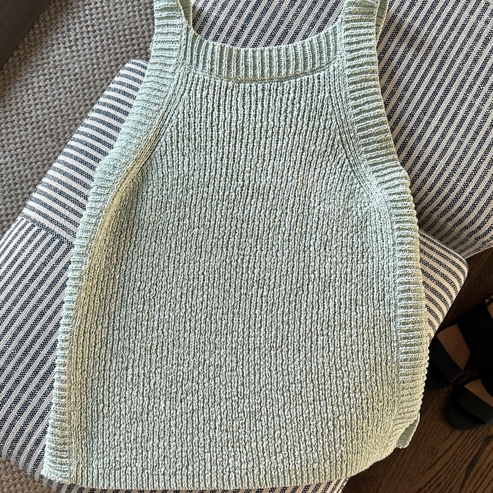 JCrew - Picture 2 of 3